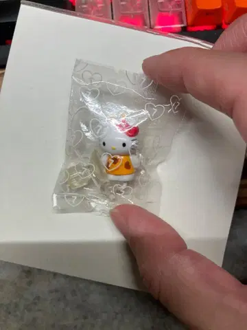 미개봉 레트로 2000년 헬로키티 오렌지 하트 스트랩 흡착판