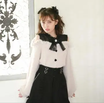 LIZLISA 레이어드 스타일 어깨 트임 니트