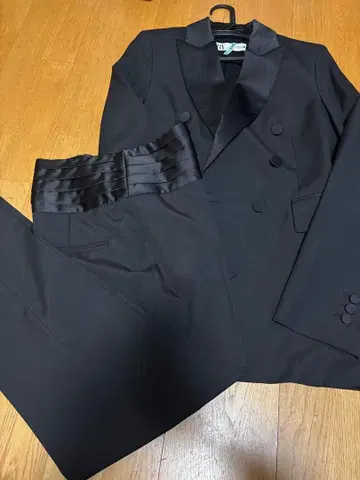 새상품급 ZARA 턱시도 셋업 블랙 포멀 수트 레어