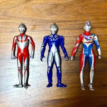 울트라맨 가동 피규어 3체 세트