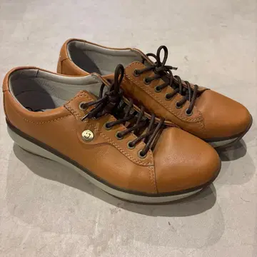 Joya 조야 카멜 브라운 가죽 스니커즈 25.5cm