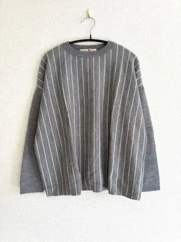 새상품급 유나이티드 애로우즈 긴팔 니트 그레이 스트라이프 클리닝 완료