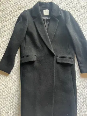 UNITED TOKYO 블랙 체스터 코트 1