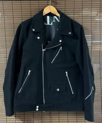 유니폼 익스페리먼트 멜톤 라이더스