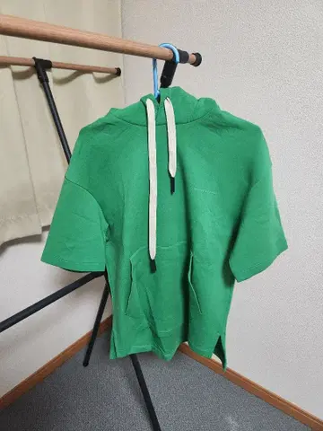 EMPORIO ARMANI 그린 숏 슬리브 후드티