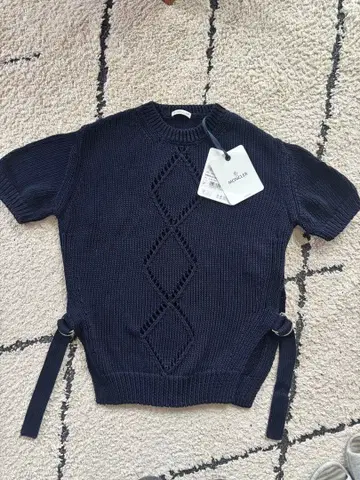MONCLER 네이비 반팔 니트 택 포함!