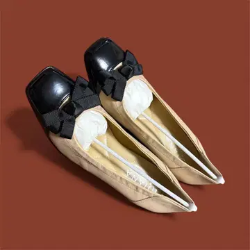 다이애나 웰핏 몰드 웨지 리본 커터 펌프스 베이지