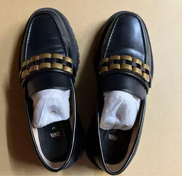 ZARA 블랙 로퍼 37