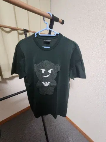 EMPORIO ARMANI 곰 디자인 T셔츠 S사이즈
