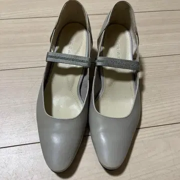 REGAL 그레이 스트랩 펌프스 25cm