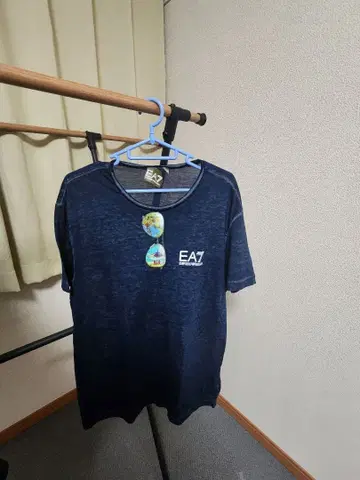 EA7 네이비 티셔츠