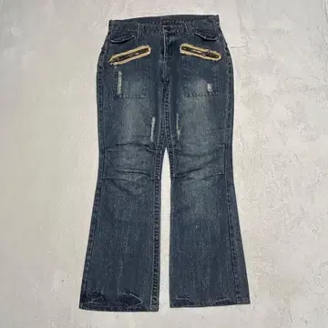 데일리 뉴스 부츠컷 데님 지퍼 포켓 부착 33인치