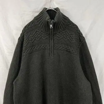 바나나리퍼블릭 하프 지퍼 니트 스웨터