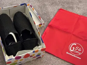 GomuGomu 블랙 슬립온 신발