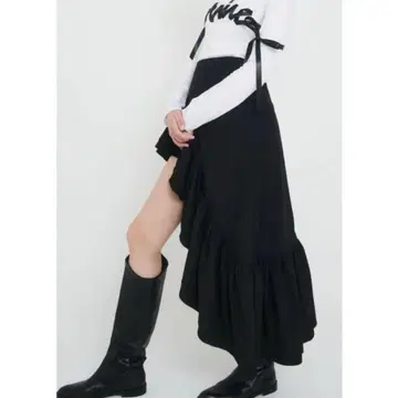 에피 프릴 슬릿 스커트 블랙