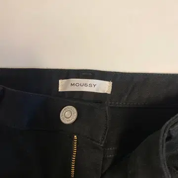 MOUSSY 블랙 스트레이트 데님