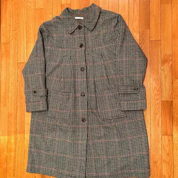 체크 코트, 구제 의류 가게