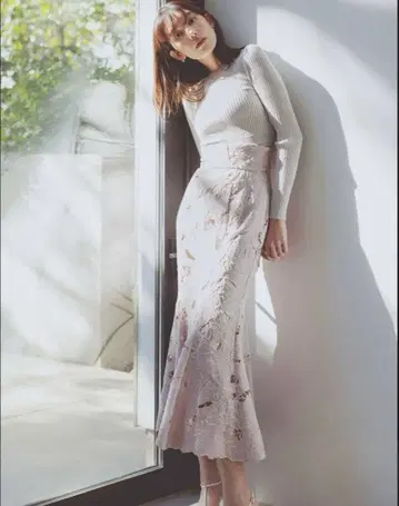 SNIDEL 커팅 레이스 머메이드 스커트 핑크