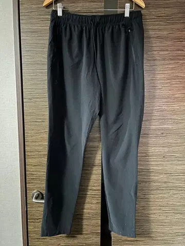 Under Armour 블랙 조거 팬츠 XXL