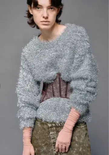 새상품급 MAISON SPECIAL 실버 라메 페더 니트