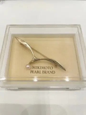 MIKIMOTO 펄 장식 브로치