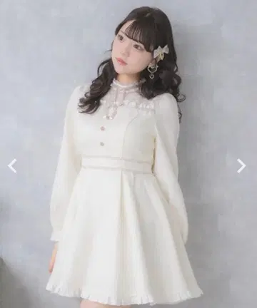 [ 택 포함 새상품 ] 로지타 리본 테이프 프릴 원피스