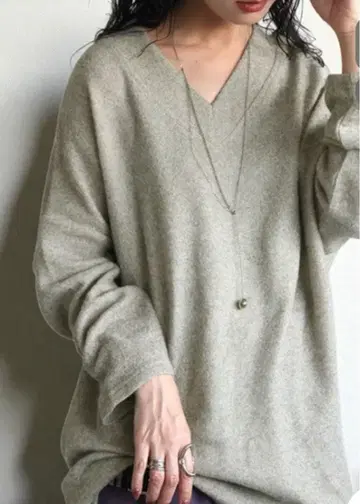 니트 스웨터 날씬해 보이는 V넥 니트소