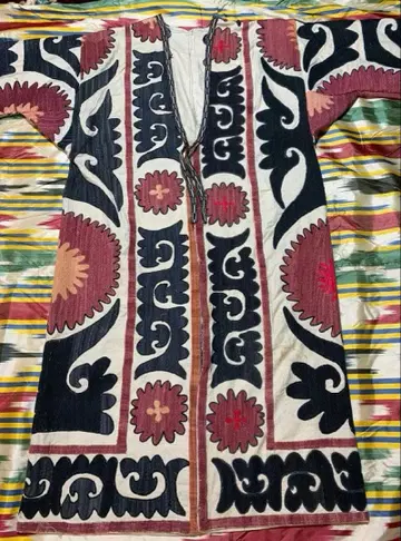 [ SALE ] 우즈베키스탄 빈티지 차판 자수 로브 수자니