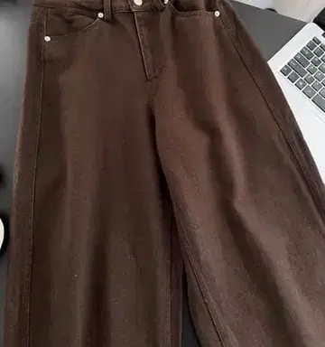 데님 브라운 미사 님