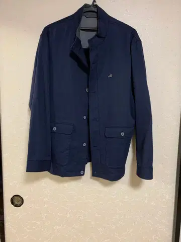 크로커다일 버튼 달린 자켓 LL 사이즈