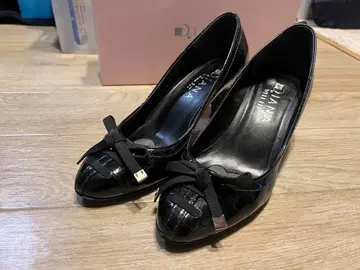 [ 22.0 ] DIANA 에나멜 펌프스 블랙