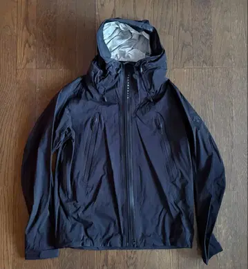 [새상품급] 데상트 올테라인 클레어스 액티브 쉘 자켓