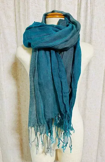 파랑과 그레이 색상의 프린지 스톨