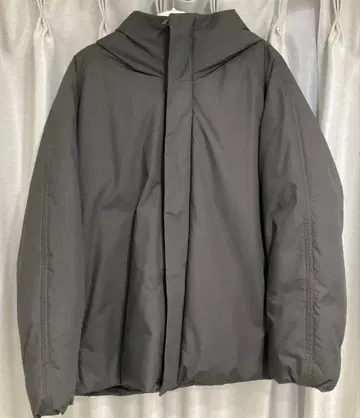 UNIQLO 퍼프 테크 볼륨 후드티 다크 그레이 M