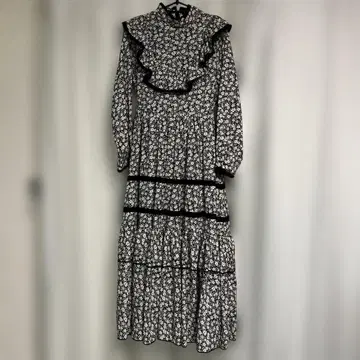 트리트 유어셀프 원피스