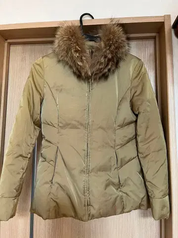 데프레 투모로우랜드 다운 퍼 포함