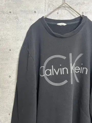 해외 구제 의류 Calvin Klein 트레이닝복 블랙 맨투맨