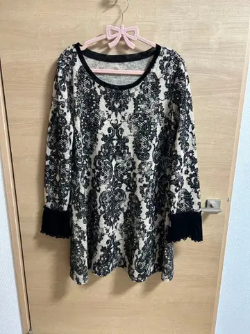 4298 시즈카코무로 상의 니트 튜닉 프릴 긴팔 사이즈 42