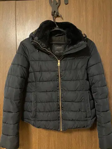 ZARA 후드 부착 다운