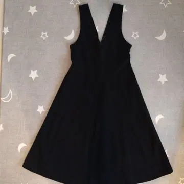 [유니클로] 브러쉬드 저지 오버롤 스커트(짧은 기장) S 블랙