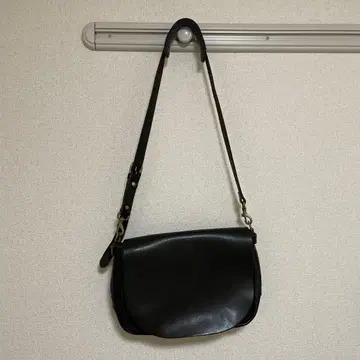 SLOW 블랙 가죽 숄더백