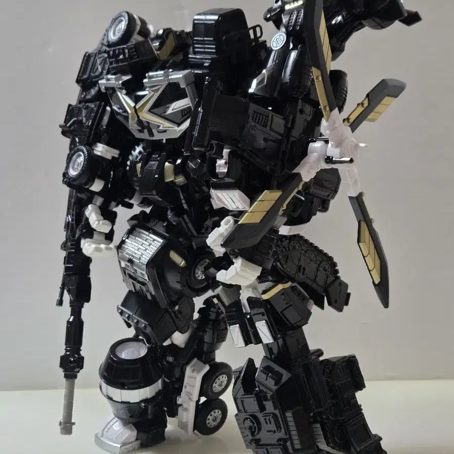 Mini Force Special Force Pentatron Black Edition on Bunjang Global Site.