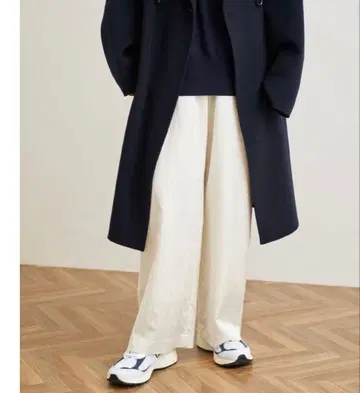 화이트 새틴 팬츠 사이즈 36