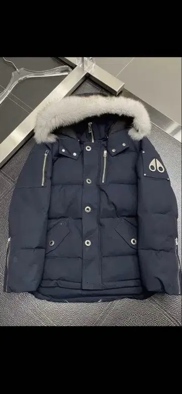 무스 너클스 다운 자켓