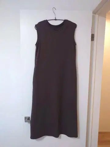 LOUNIE ICE JERSEY 슬리브리스 원피스