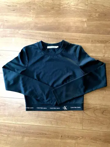 Calvin Klein 로고 테이프 크롭 상의