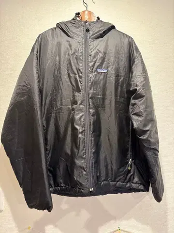 patagonia 블랙 자켓 후드 부착