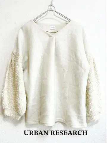 [ 새상품급 ] URBAN RESEARCH 볼륨 퍼프 슬리브 니트 스웨터