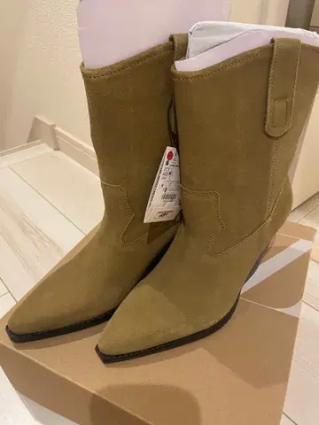 ZARA 스웨이드 웨스턴 부츠