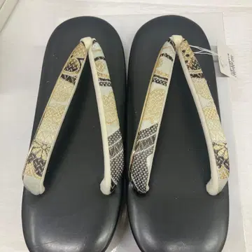 블랙과 골드 컬러 조리 천연 가죽 23.0 새상품 미사용